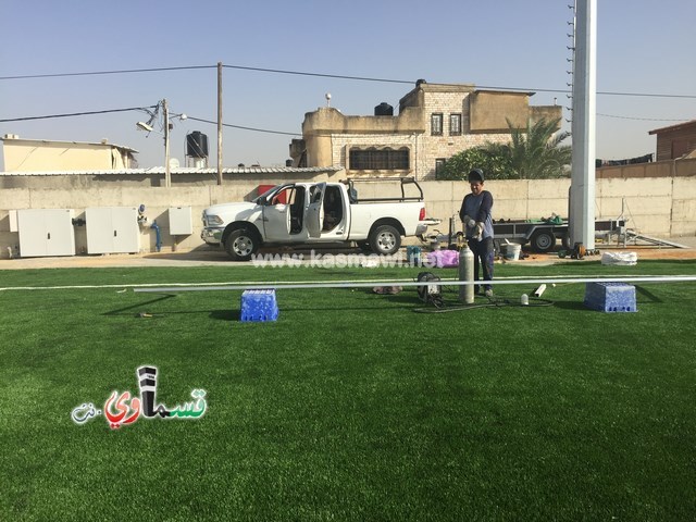     فيديو: تركيب الشباك والبوابات في الملعب الشرقي ورمزي بدير يصرح  مجتمعنا يعشق النقد الاعمى ولا ينظرون الى الانجاز كإنجاز ...  